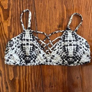 Black and White patterned Bikini top
